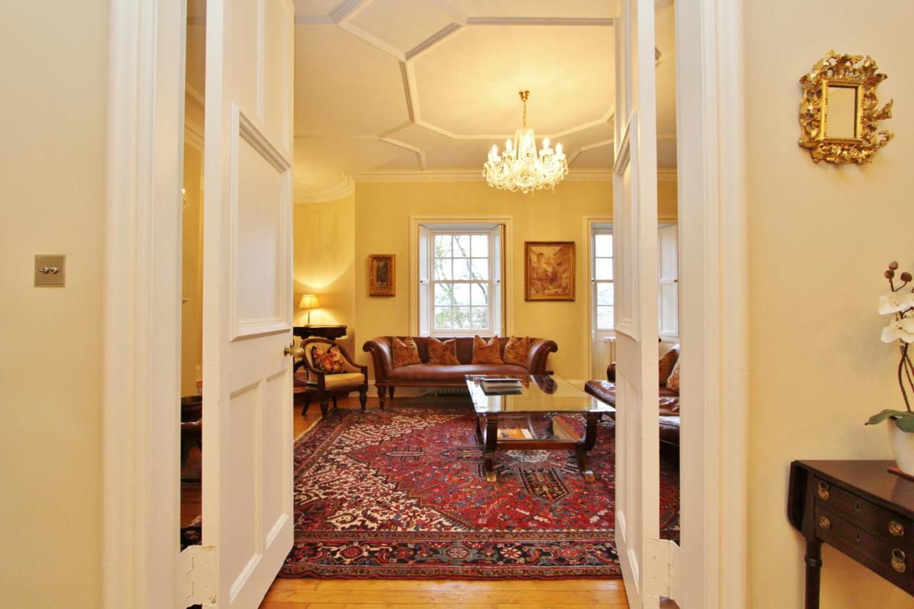 Ramsay Garden - Spacious 3-Bedroom Apartment Next To Edinburgh Castle المظهر الخارجي الصورة