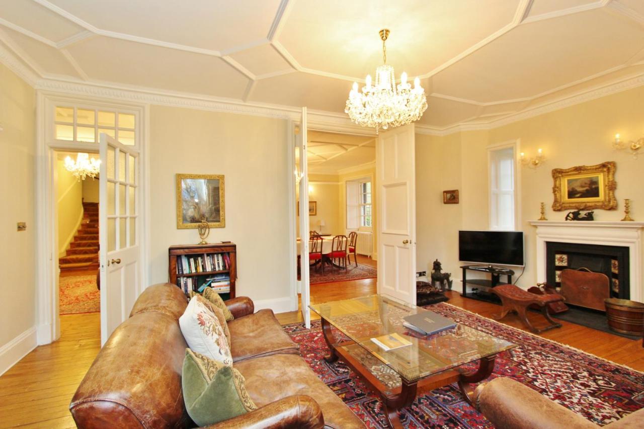 Ramsay Garden - Spacious 3-Bedroom Apartment Next To Edinburgh Castle المظهر الخارجي الصورة